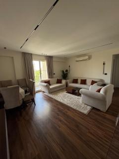 Luxury 2BR Apartment In Quiet and Residential Compound - Sheikh Zayed - 9