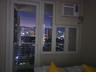 Suntrust Manila Condo 2 Bedrooms, 2 Balconies - Manila - 4