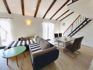 Apartment Karlo Auf Zwei Wohnebenen, Mit Meerblick - Supetarska Draga - 2