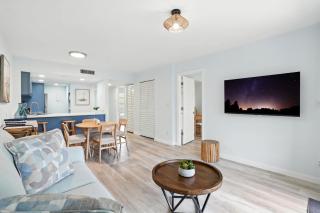 Beautiful Updates - Relaxing Views - Close to Pool - Naples - 2