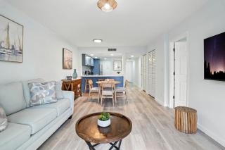 Beautiful Updates - Relaxing Views - Close to Pool - Naples - 3