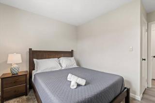 Joyful 5-Bedroom Home - Harrisburg - 0