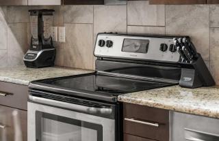 Social Haus Trendy 3BR Townhome in Bridgeland YYC - 1