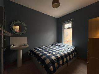 Fabulous Central Belfast Large 4 Bedroom Townhouse - Off Street Parking - Belfast - 5
