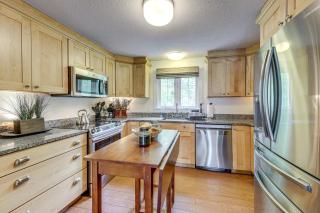 Beautiful Mousam River Retreat Hot Tub and Kayaks! - Kennebunk - 4