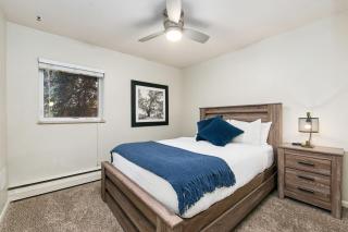 Stylish Condo in the Heart of Old Town - Fort Collins - 6