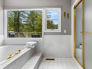Pond Views, Sauna, Game Room and In-Law Suite - Stowe - 3