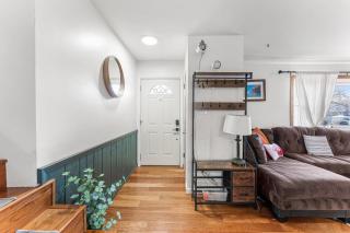 Spacious and Comfy Close to Everything Backyard - 9
