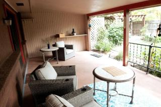 Sunny Family Retreat HotTub, GameRoom, Backyard - 4