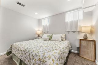 Modern Downtown Oasis Sunny Garden King Beds - 8