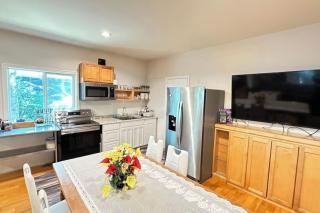592) 6 bedrooms,Walking distance to airport - SeaTac - 6
