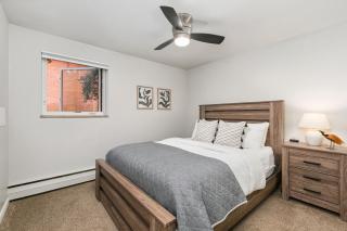 Contemporary condo in the heart of Old Town - Fort Collins - 5