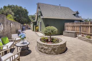 The Storybook Cottage Every Stay Tells a Story! - - 9