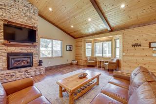Walkable Big Bear Lake Home with Private Hot Tub! - Big Bear Lake - 7