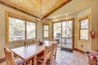 Walkable Big Bear Lake Home with Private Hot Tub! - Big Bear Lake - 4