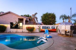 Mariposa House Swim-In Theatre with Gated Pool - Indio - 1