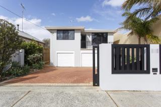 Living the Dream - 3 bedroom House South Fremantle - South Fremantle - 9