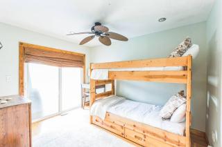 123) Beach front oasis - Hot tub - Sleeps 7 - Keansburg - 3