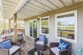123) Beach front oasis - Hot tub - Sleeps 7 - Keansburg - 2