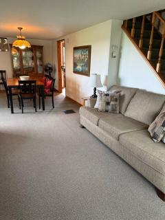 Farmhouse PEC - Cozy Prince Edward County Retreat - 8
