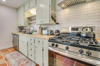 Cozy, Super Clean Home, Great Location-8 min to DT - 1