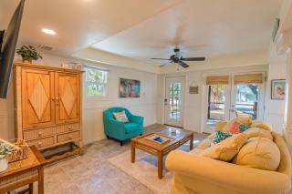 Palmetto Beach Cottage 1 by Sun Palace Vacations - Fort Myers Beach - 4
