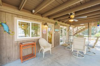Palmetto Beach Cottage 1 by Sun Palace Vacations - 1
