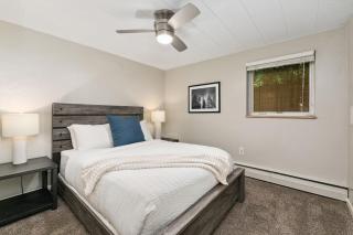 Stunning Downtown Condo - 5 min walk to Old Town! - Fort Collins - 4