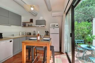 The Provencal Escape - Swimming Pool & Nature - 2