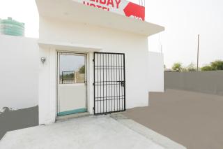 Hotel O Holiday Hotel - - 9