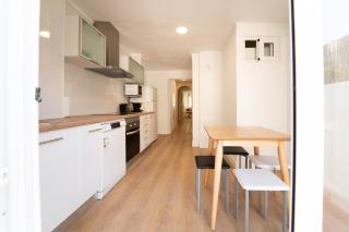 Luminoso piso con terraza en Sants - 4