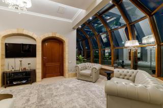 Downtown Skyway Presidential Penthouse w Jacuzzi - Văleni - 0