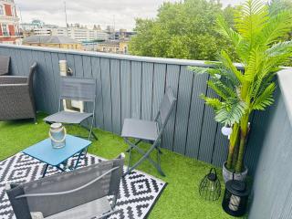 Luxury 2-bed stay, Rooftop Terrace, Hot tub, By Cruise Terminal, Oxford Street - Southampton - 9
