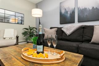 Breathtaking Condo in the Heart of Old Town - Fort Collins - 2
