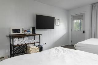 LumberJill Lodge 14 Two Cozy Queen beds - Balsam Lake - 2