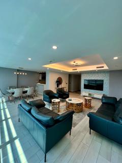 Luxury 2BR Apartment in Centaurus islamabad - Islamabad - 1