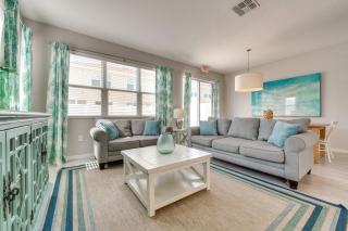 4 Mi to WDW Sleek Townhome with Community Pool! - 6