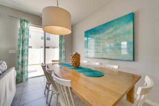 4 Mi to WDW Sleek Townhome with Community Pool! - 4