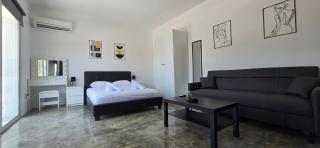 EvAndrea Tefkrou - Stylish Studio in Kato Paphos - Paphos - 0