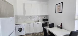 EvAndrea Tefkrou - Stylish Studio in Kato Paphos - 1