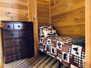 Peaceful Hideaway Treehouse near Little River Canyon - Fort Payne - 3