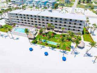 Best Western Plus Beach Resort - 9