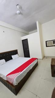 Hotel Village of village - Noida - 3