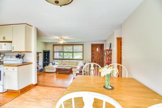 6 Mi to Beach Family Home in Little Compton! - Little Compton - 3