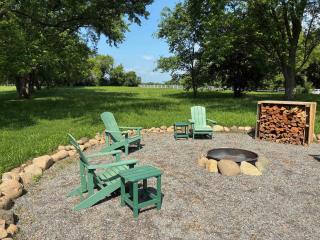 Farmhouse with Heated Pool on almost 160 Acres - Elkhorn - 8
