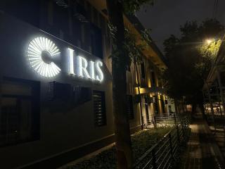 iris hotel - - 5