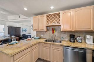 Las Palmas 2BR 2BA Suite 3rd FL Ocean View- B301 - Campo del Medio - 1