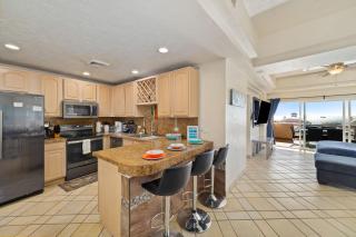 Las Palmas 2BR 2BA Suite 2nd FL Ocean View- G205 - Campo del Medio - 1