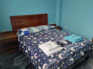 Casa Cypress - Playa a 100m - Wi-Fi, AC, TV, Jardín - 1 a 5 personas - Puerto Baquerizo Moreno - 2
