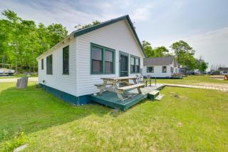 Beach and Dock Access Upper Peninsula Cabin Retreat - Cedarville - 0
